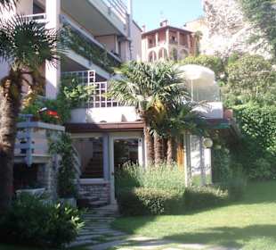 Gartenblick zum Restaurant
