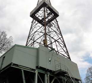 Großer Bohrturm auf dem Museumsgelände