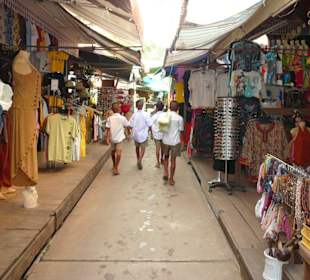 Am großen Pier von Bang Bao Bay