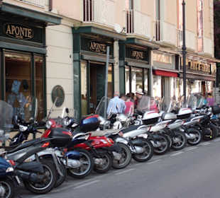 Italienisches Flair mit Rollern ohne Ende