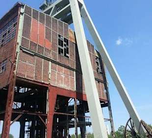 Blick auf den Förderturm "Schacht2"