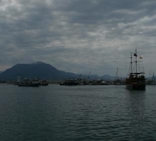 Výletní lodě v přístavu