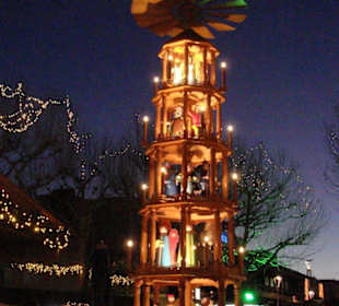 Die Pyramide mit schönen Figuren