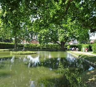 Unterwegs im Rokoko-Hofgarten