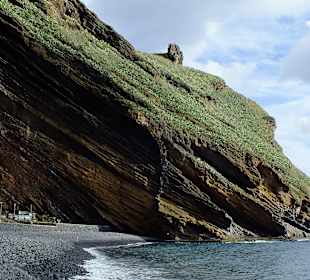 Steilwand mit Diving-Center