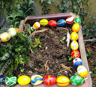 Osterbrunnen in Rohr