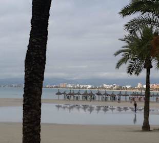 Langer Sandstrand, hier 2 km vom Hotel entfernt