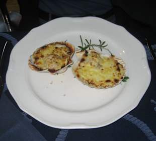 Überbackene Jacobsmuscheln