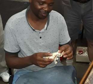 Geübte Hände formen wunderbare  Wachsfiguren