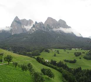 Seiser Alm - Blick auf Langkofel und Plattkofel