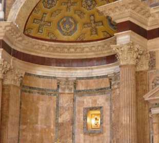 Im Pantheon.