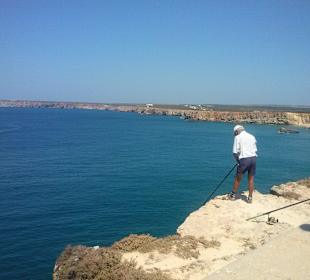 Ein Fischer beim Angeln