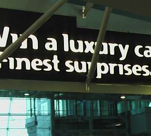 Luxuröses Auto zu gewinnen 