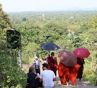 Auf dem Weg zum Tempel