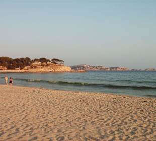 Strand von Paguera in der Abendsonne
