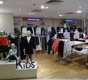 Im Shoppimgcenter unterwegs