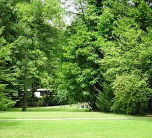 Rundgang durch den Edmund Klein Park