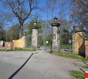 Eingang zum Lindener Bergfriedhof