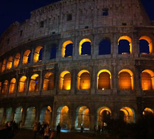 Colosseum bei Nacht