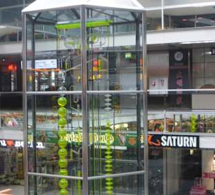 Die „Uhr der Fließenden Zeit“ im Europa-Center