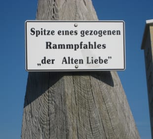 Infotafel zum Rammpfahl