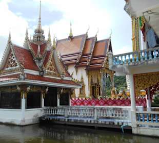 Wat Plai Laem