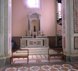 Altar in der Kirche