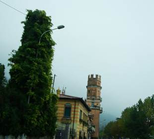 Mit Burgturm