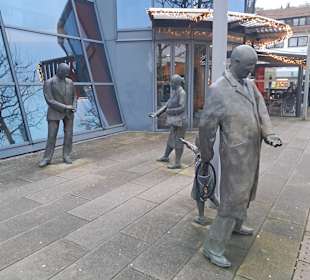 Schöne Skulpturen Christian-Weber-Platz