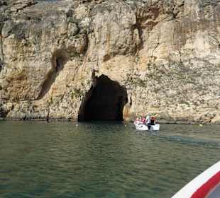 Durch diese Höhle müssen alle durch