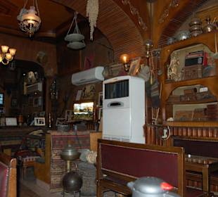 Inneneinrichtung Yasar Pastanesi