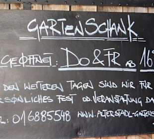 Hinweistafel am Eingang