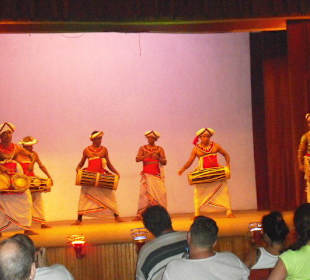 Kandy Dancer
