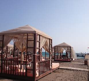 Strand Lara