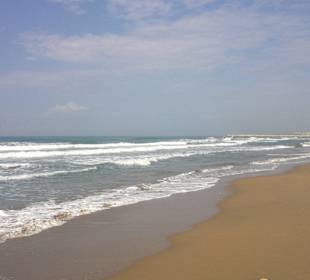 Schöner breiter Sandstrand