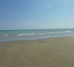 Schöner Strand und klares Wasser