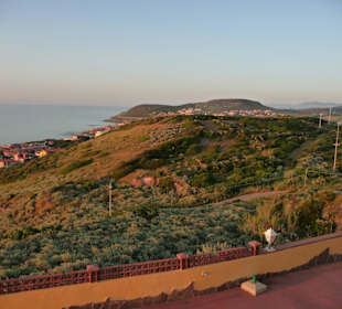 Abendstimmung über den Hügeln von Lu Bagno