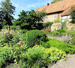 Parkfläche unter dem Bibelgarten