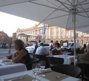 Terrasse des Le Bibent zut Pastis-Zeit