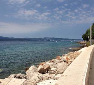 Strandpromenade Richtung Zlatni Rat