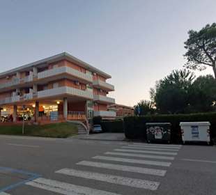 Lido dei Pini Anfang am Naturschutzwall