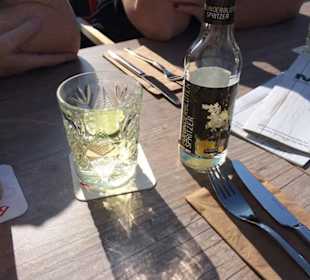 Holunderblütensaftschorle