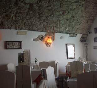 Wenn man reinkommt die linke Seite des Pimm's