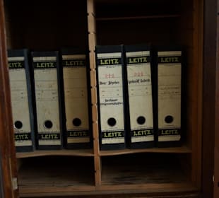 Aktenordner im Büro des Herrn Horch