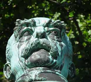 Details des Bismarck-Denkmals