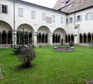 Eindrücke vom Kreuzgang der Franziskanerkirche