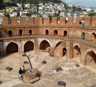 Roter Turm in  Alanya