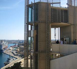 Upper Barrakka Gardens