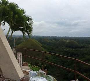 Demolierte Aussichtsplattform nach Magnitude 7.2