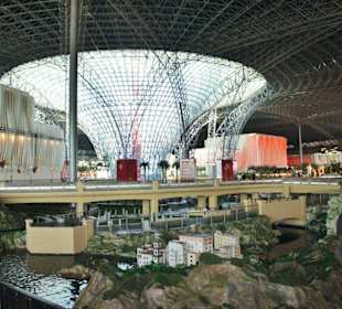 Die Halle im Überblick